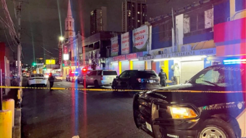 cateos en bares - El OBSERVADOR cateos en bares del Centro, seguridad en Monterrey, Policía de Monterrey, Barrio Antiguo, operativos municipales