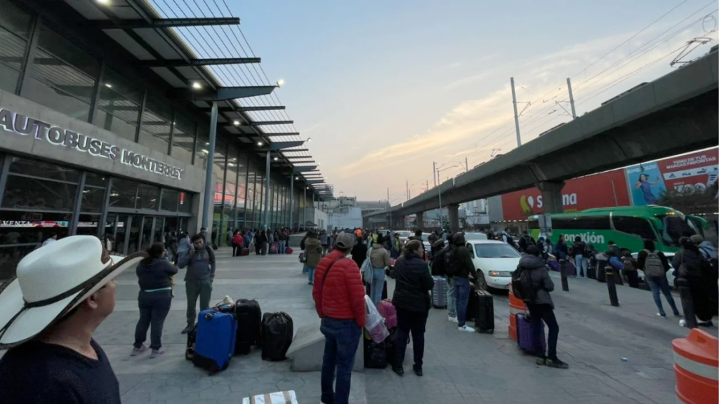 Central-de-Autobuses-Monterrey-periodo-vacacional-temporada-decembrina-transporte-terrestre-viajeros