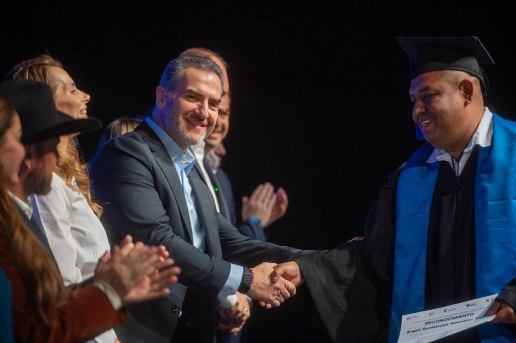 Prepa Regia - El OBSERVADOR Prepa-Regia-Monterrey-educación-media-superior-Instituto-de-la-Juventud-graduación