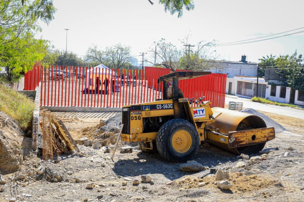 Genaro-Vázquez-inversión-en-obras-infraestructura-urbana-ambiente-seguro