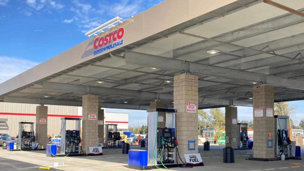 Gasolinera en Costco en Escobedo