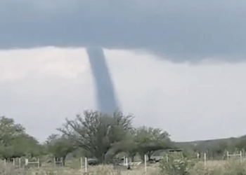Fuerte tornado azotó a Coahuila