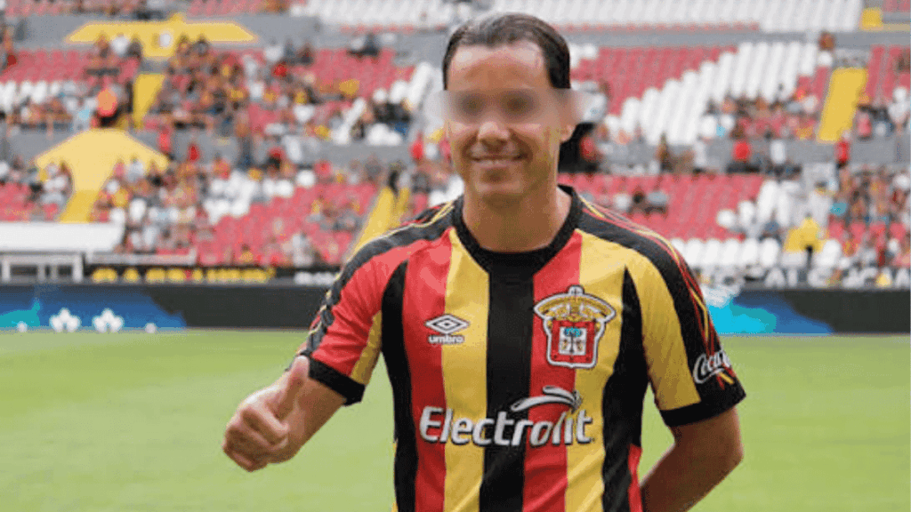 exfutbolista omar bravo