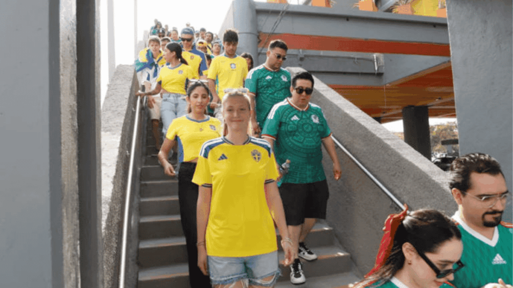 Mundial en Monterrey durante el partido de Suecia y Túnez