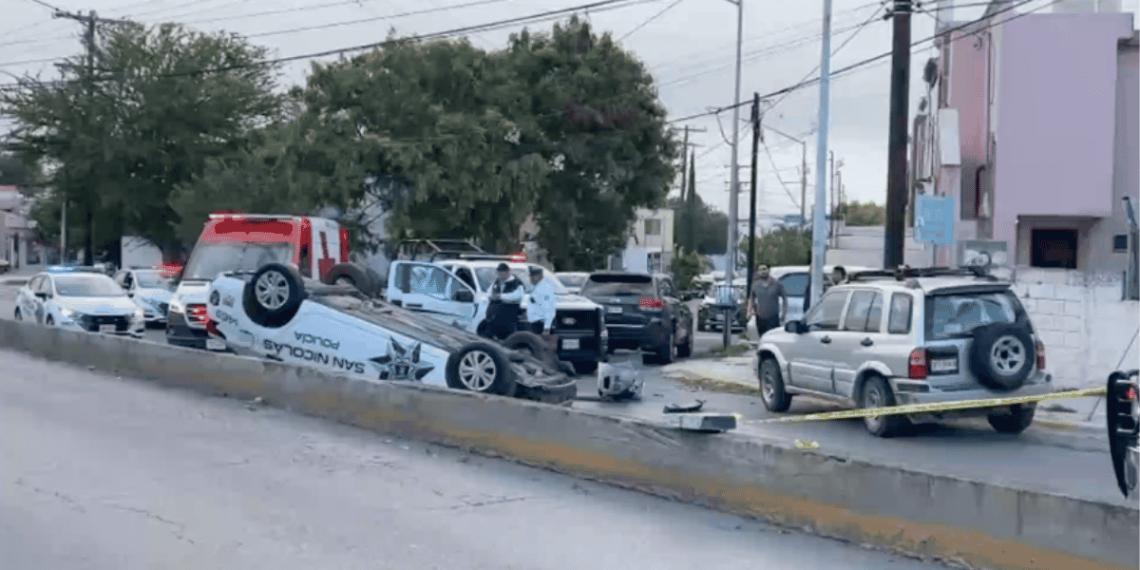 Vuelca patrulla en san nicolás