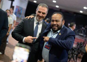 Apoyo del PAN a Adrián de la Garza