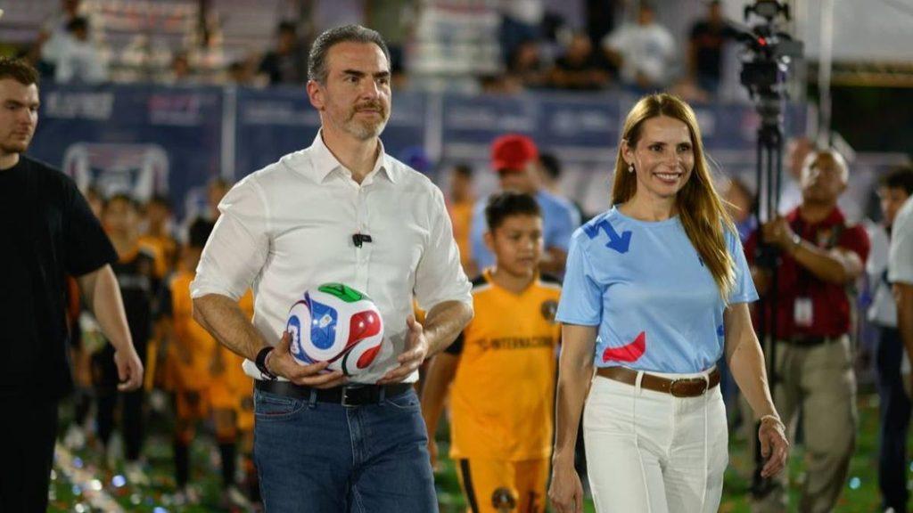 Alcalde Adrían de la Garza - El Observador