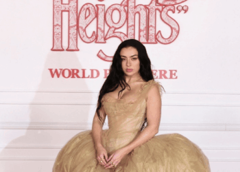 Charli XCX en What Happens at Nigh - El observador